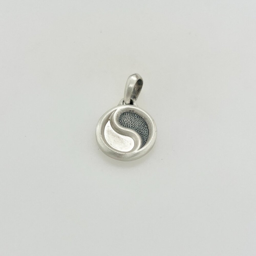 David Yurman Silver Yin Yang Pendant - Picture 2 of 6